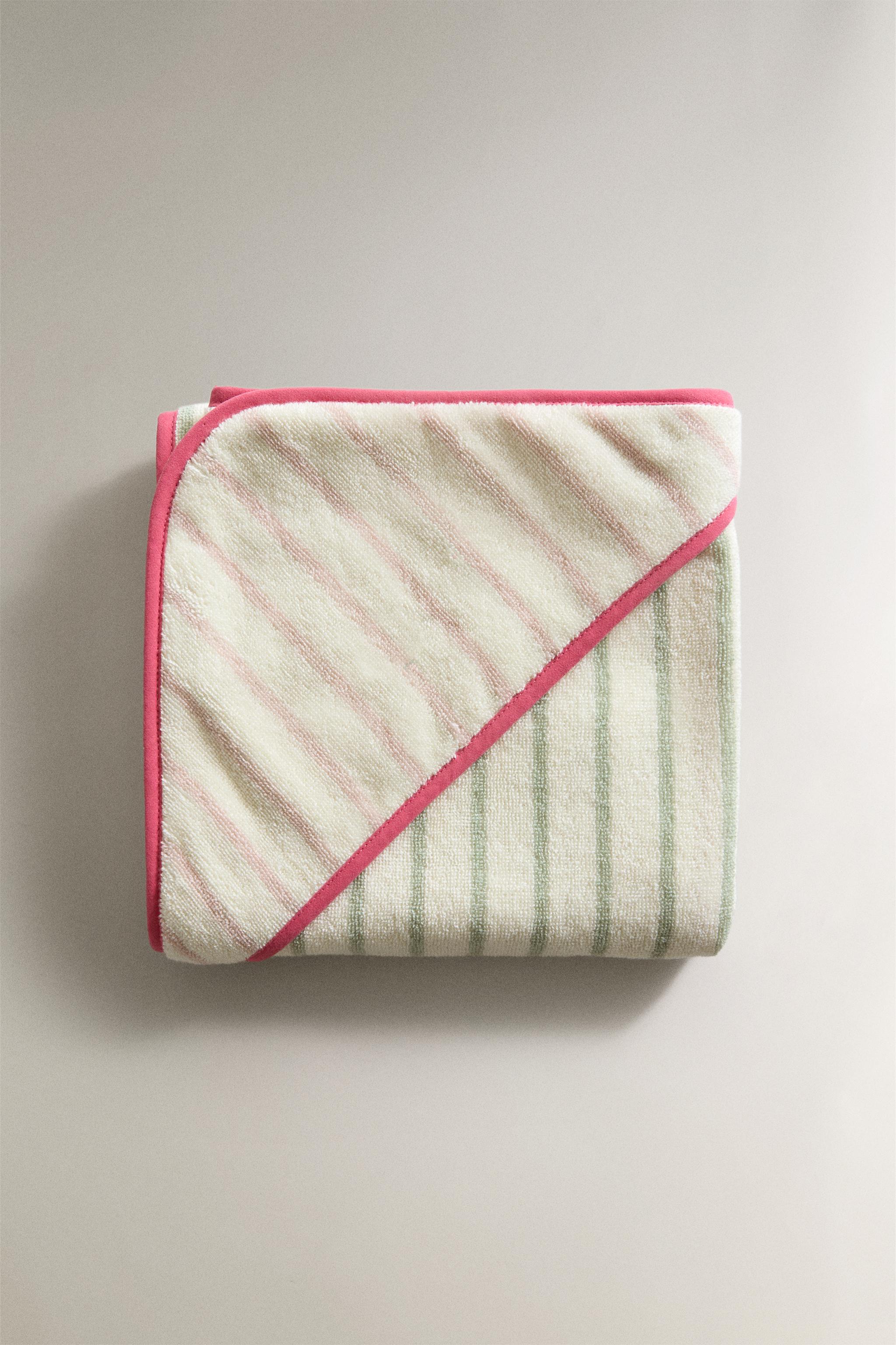 REVERSIBLE STRIPED HOODED BABY TOWEL